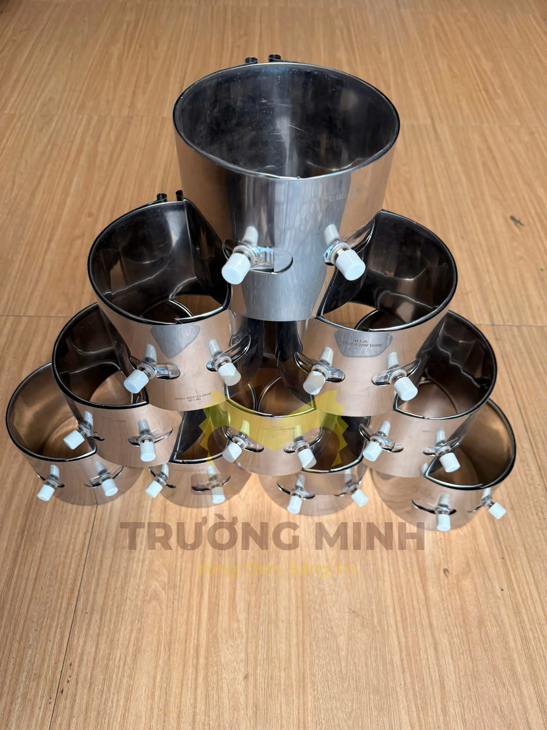 Điện trở nhiệt vòng inox ra ốc 220V 1200W