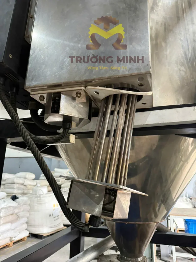 Máy sấy hạt nhựa dùng điện trở nhiệt Trường Minh